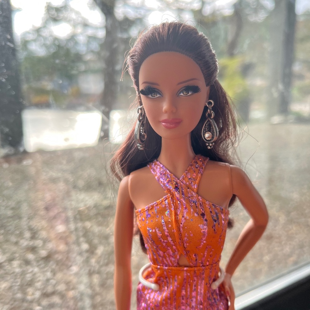 Barbie Doll 2013 The Barbie Look - City Shopper, Mattel - Picture 1 of 9